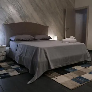 https://sweet-house-melania.taorminaitalyhotels.com